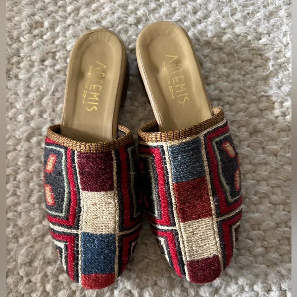 Artemis. Design Co. Kilim slide shoes - Picture 2 of 12